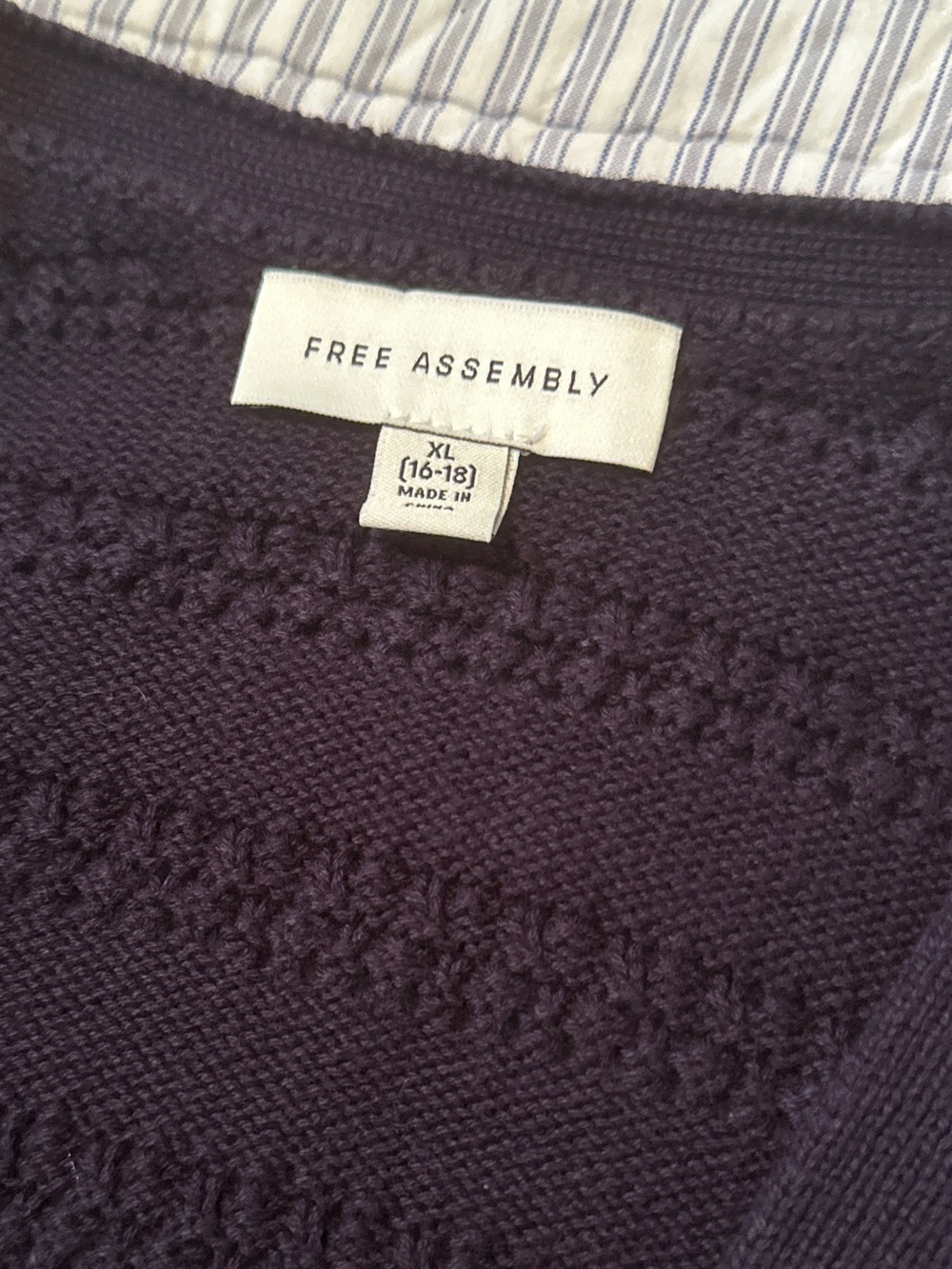 NEW Blue Short-Sleeve Button Cardigan Sweater Navy Free Assembly XL - Picture 8 of 8